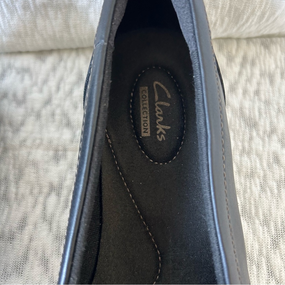 Clarks Collection Size 9 Black Leather Tassel Loafer Flats Ultimate Comforts - Picture 5 of 8